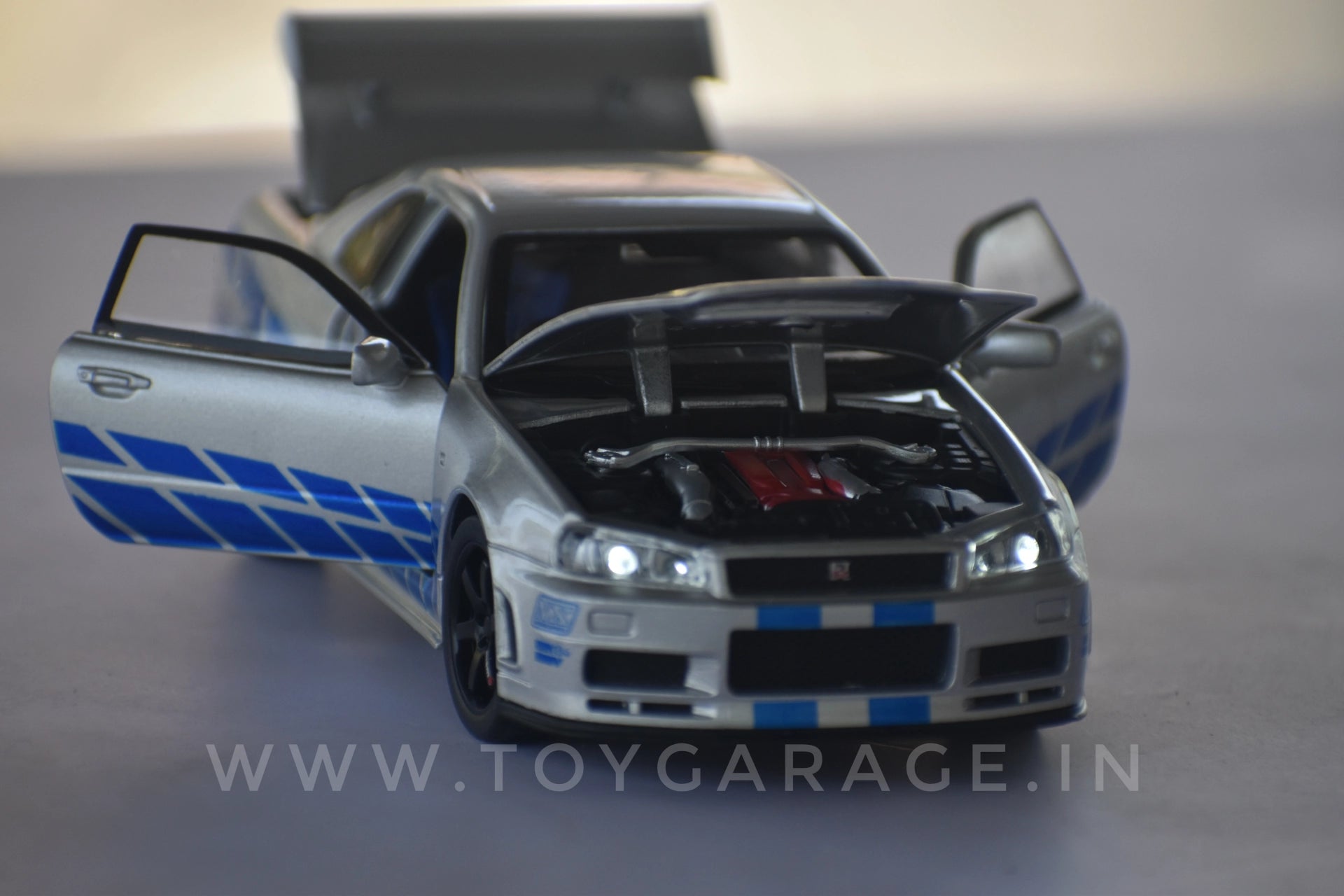 NISSAN  SKYLINE GTR R34 paul walker edition