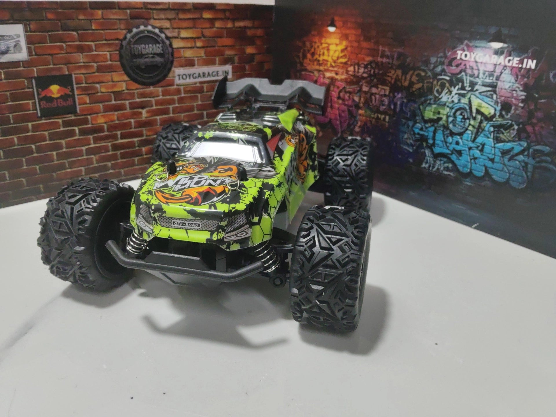 NO:14 MONSTER ENOZE REMOTE CAR