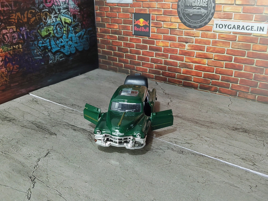 NO:20 1953 CADILLAC COUPE 1:43 SCALE