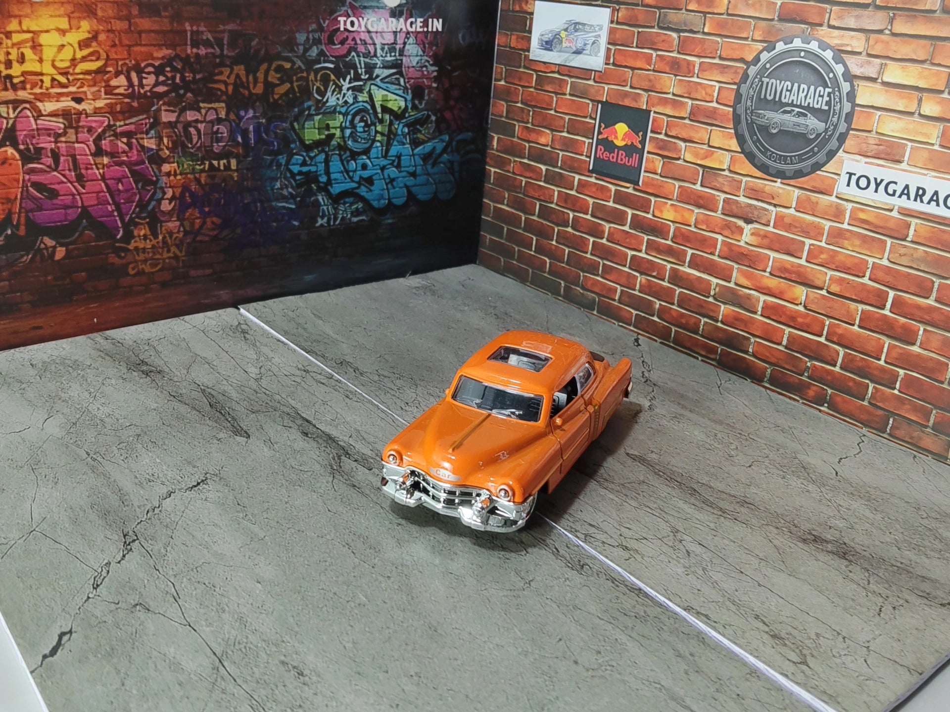 NO:20 1953 CADILLAC COUPE 1:43 SCALE