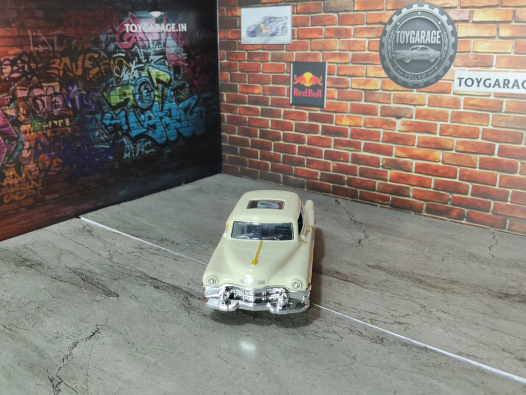 NO:20 1953 CADILLAC COUPE 1:43 SCALE