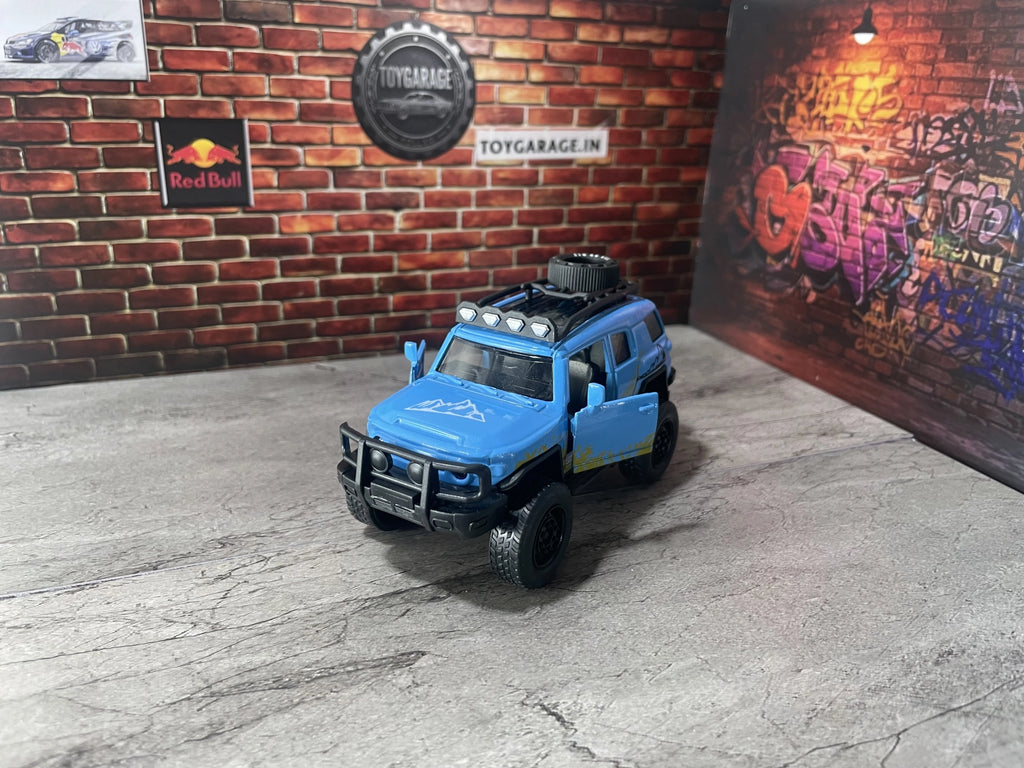 NO:4 TOYOTA FJ CRUISER  1:36 SCALE