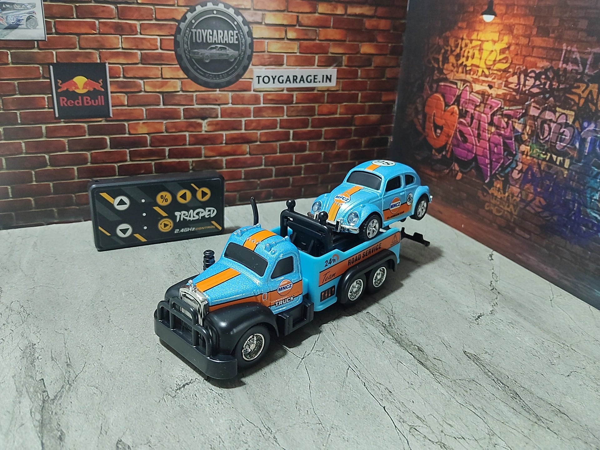 NO:9 TRUCK MINI RC 1: 64 SCALE