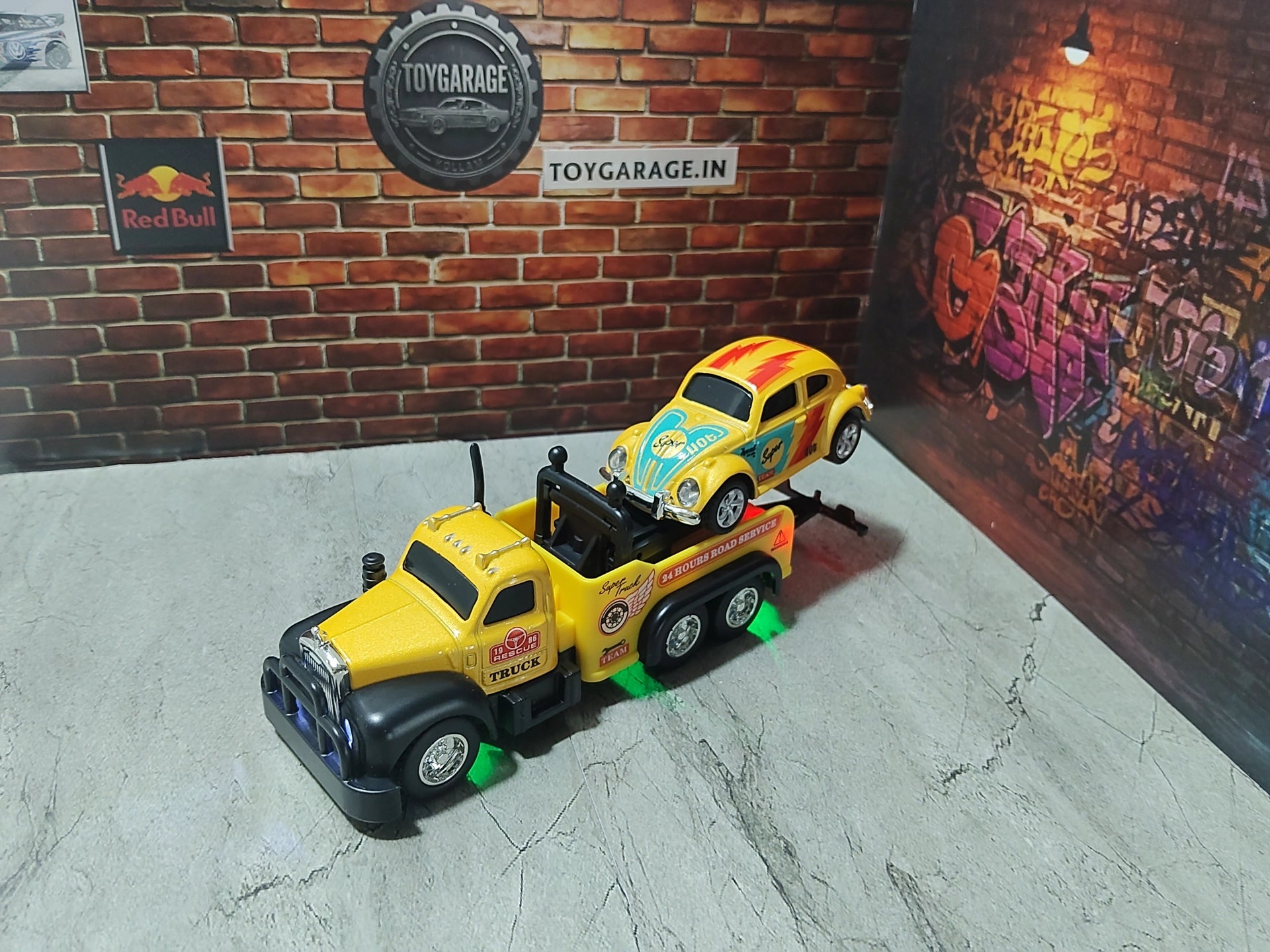 NO:9 TRUCK MINI RC 1: 64 SCALE