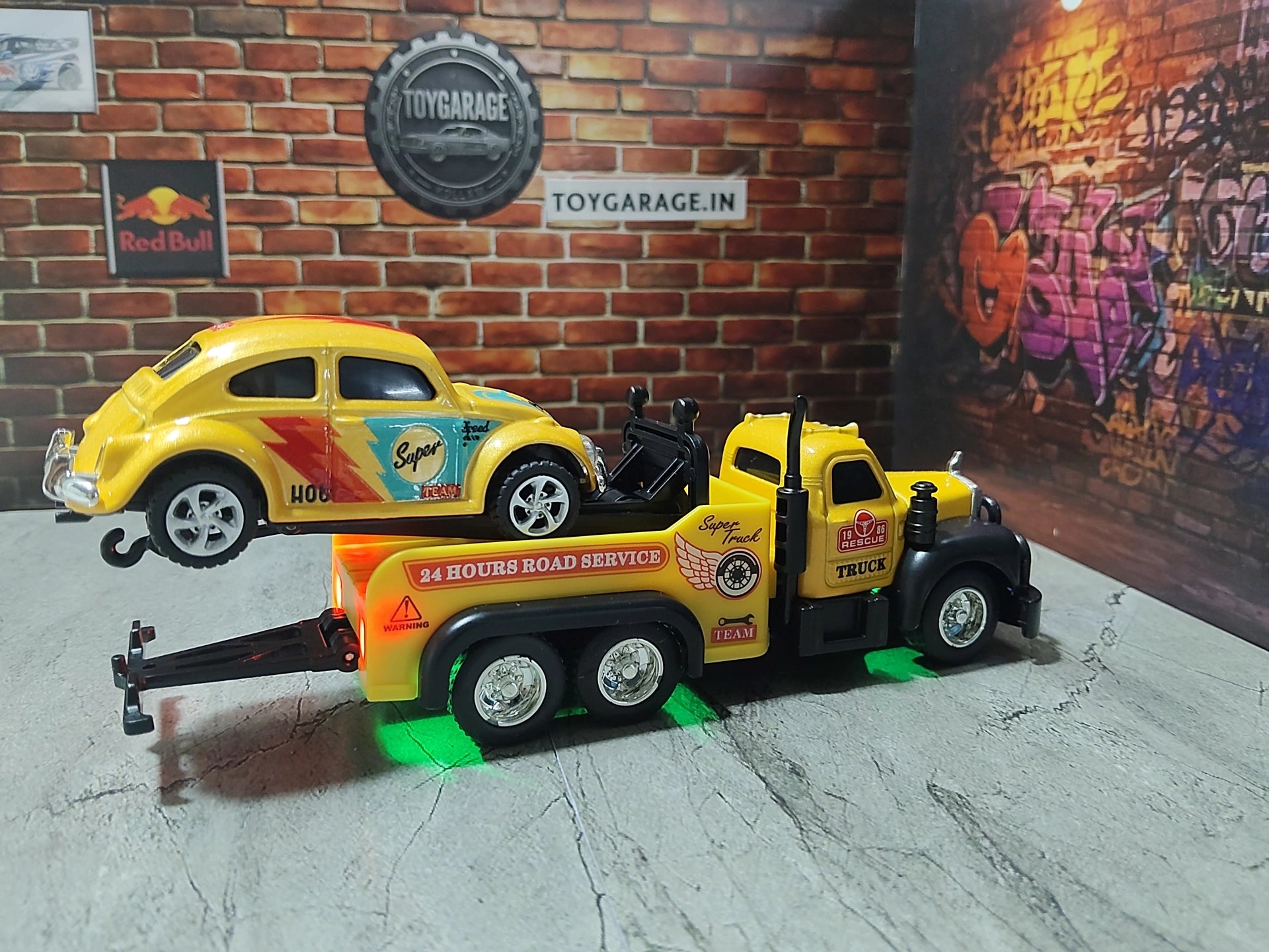 NO:9 TRUCK MINI RC 1: 64 SCALE