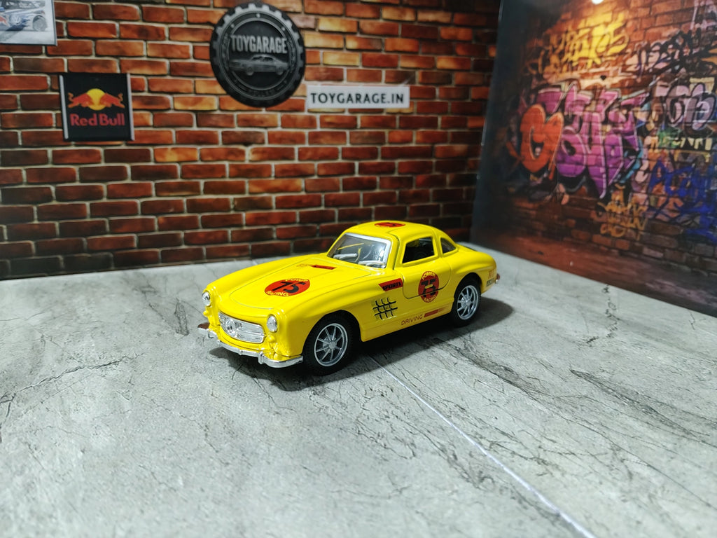 NO:32 BENZ SL 300 1:43 SCALE