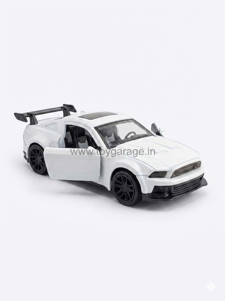 NO:31 FORD MUSTANG GT 1:43 SCALE