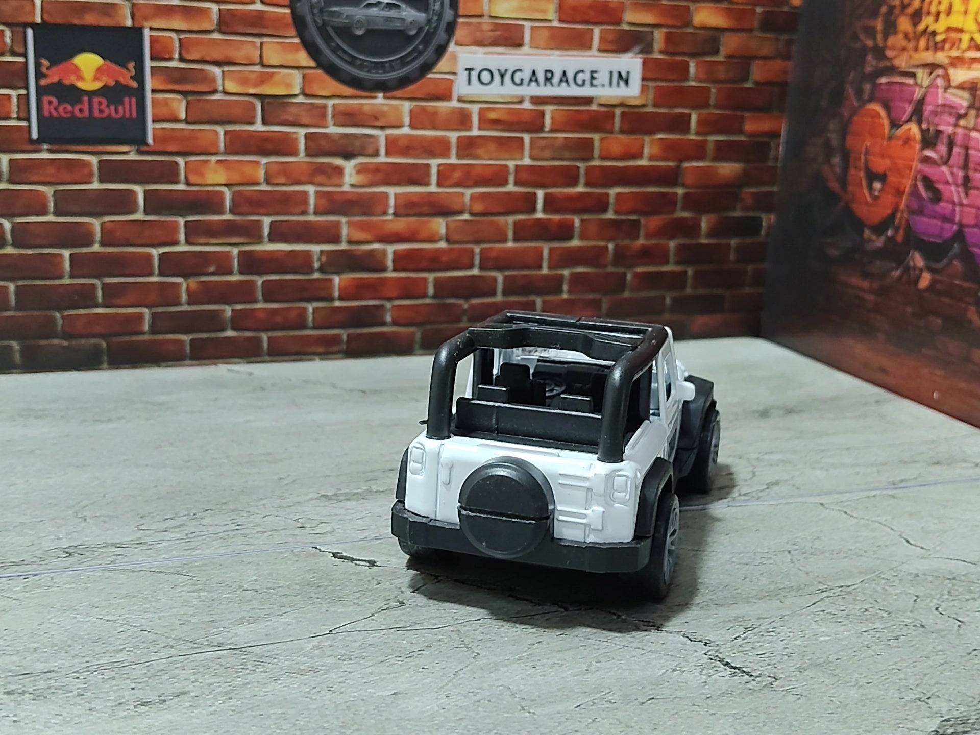 NO:39 THAR  1:43 SCALE