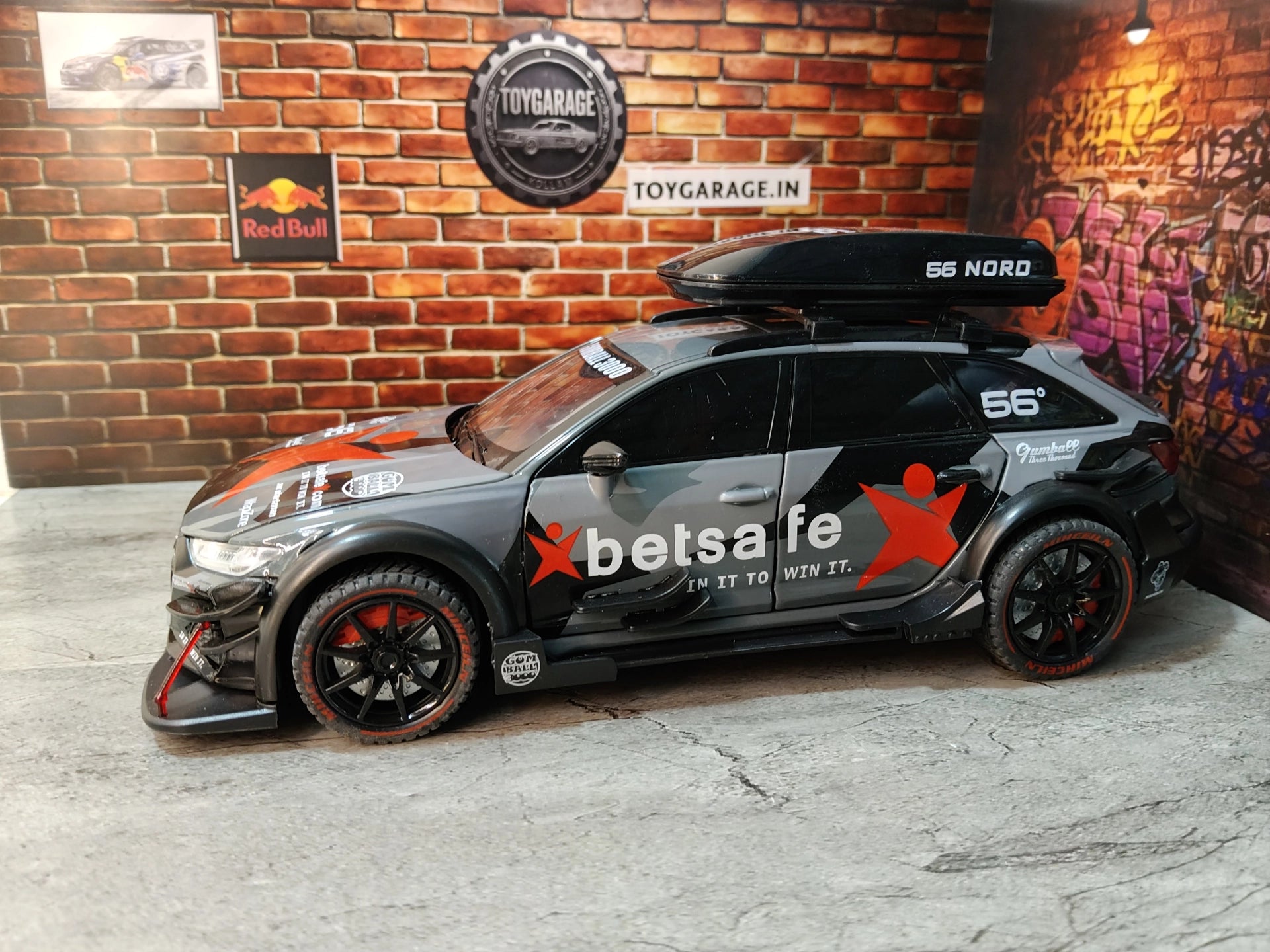 NO:4 AUDI RS6  1:24 SCALE