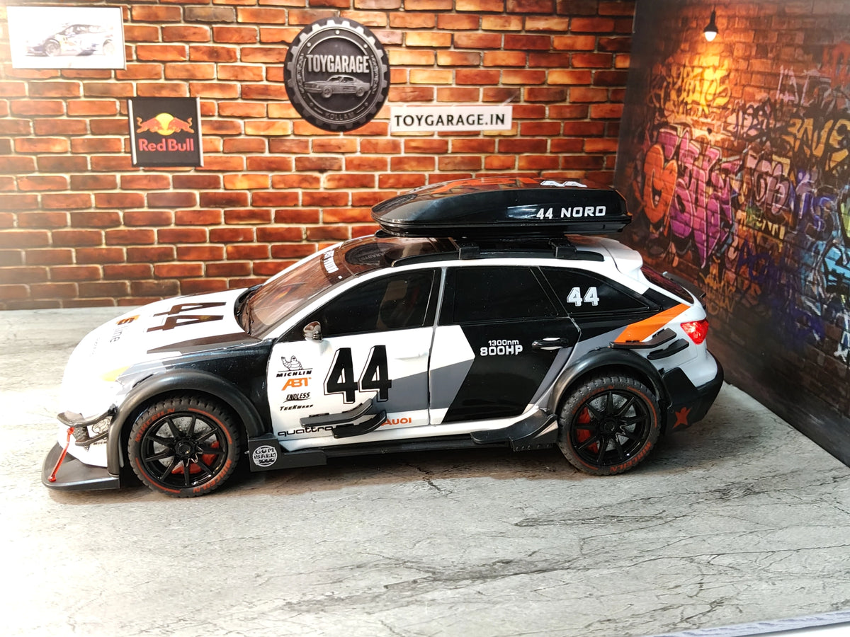 NO:4 AUDI RS6  1:24 SCALE
