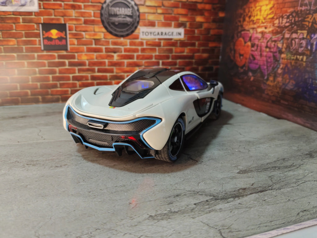 NO:3 MCLAREN P1 1:24 SCALE