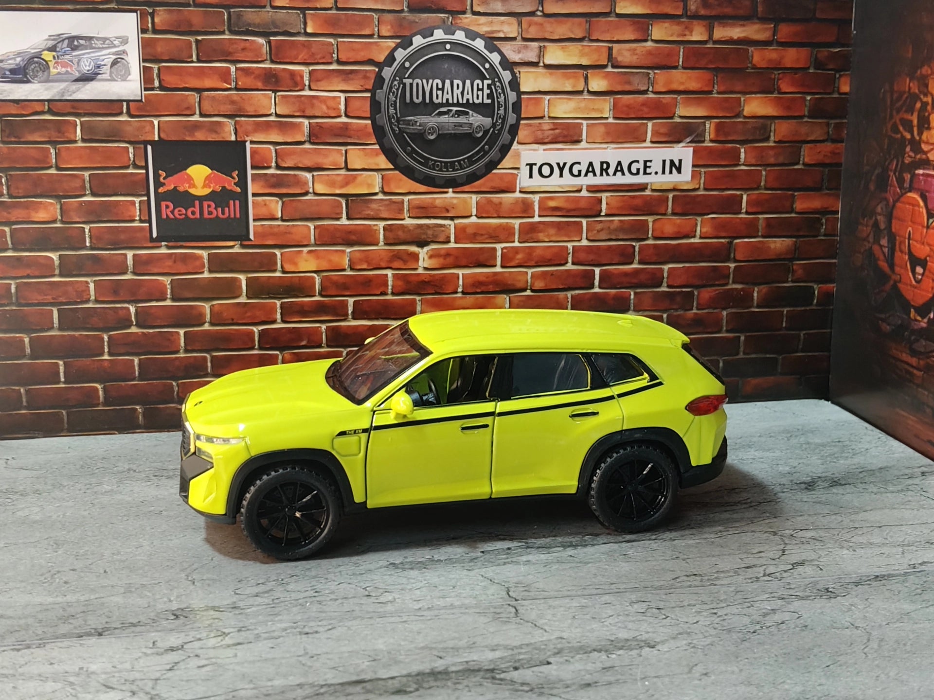 BMW XM (32) ZXY