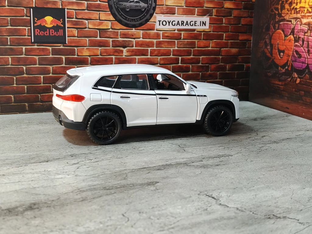 BMW XM (32) ZXY
