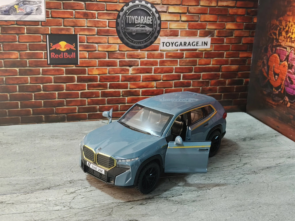 BMW XM (32) ZXY