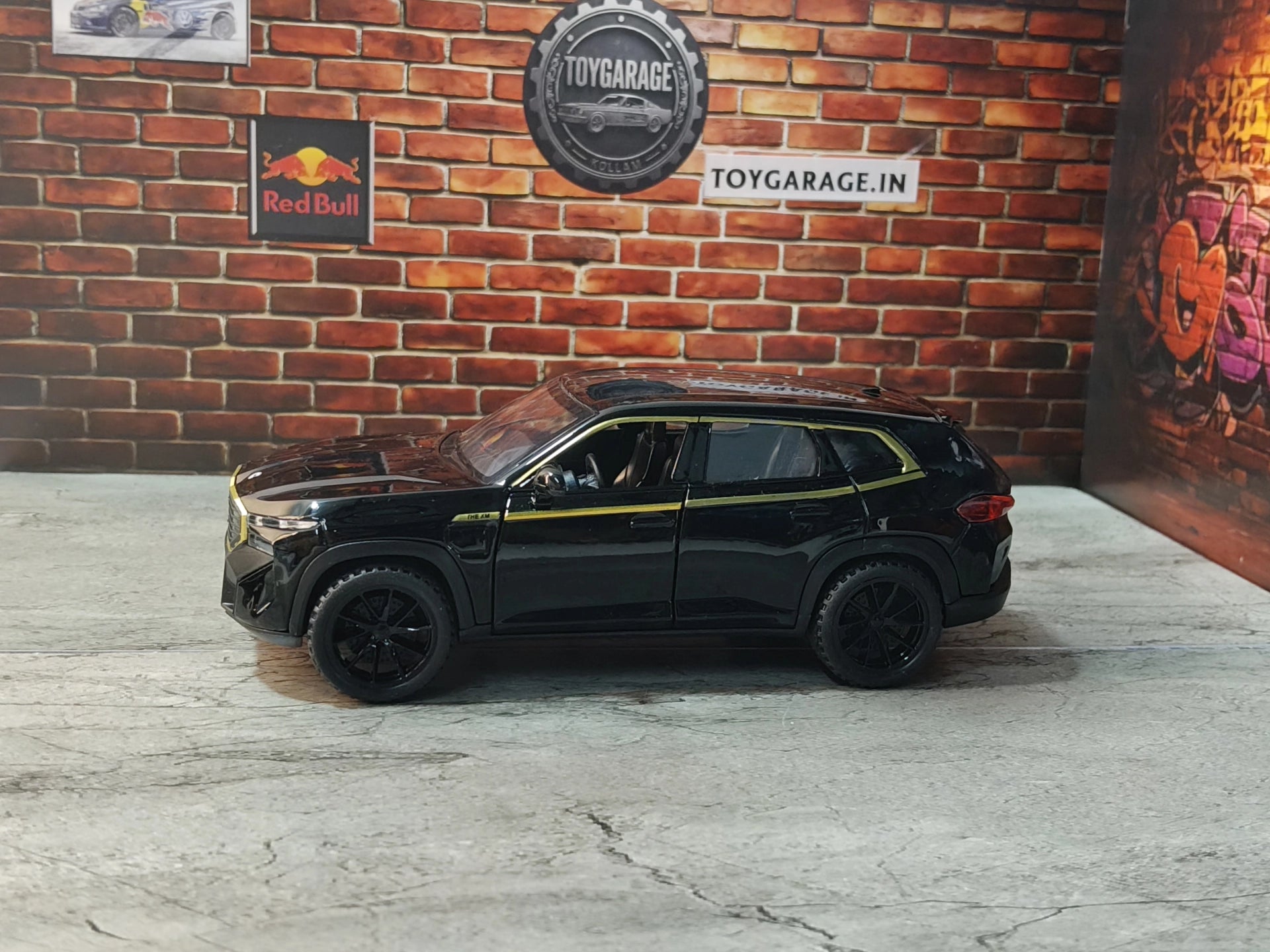 BMW XM (32) ZXY