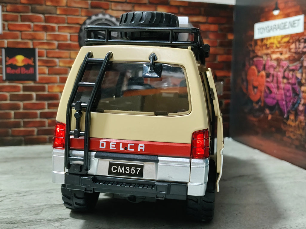 MITSUBISHI DELICA (24)