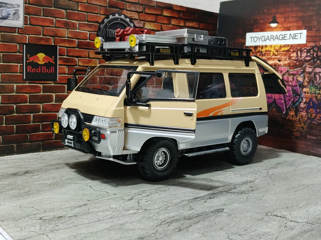 MITSUBISHI DELICA (24)