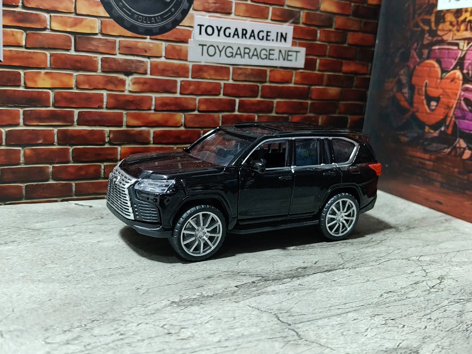 NO:2 LEXUX 1:36 SCALE