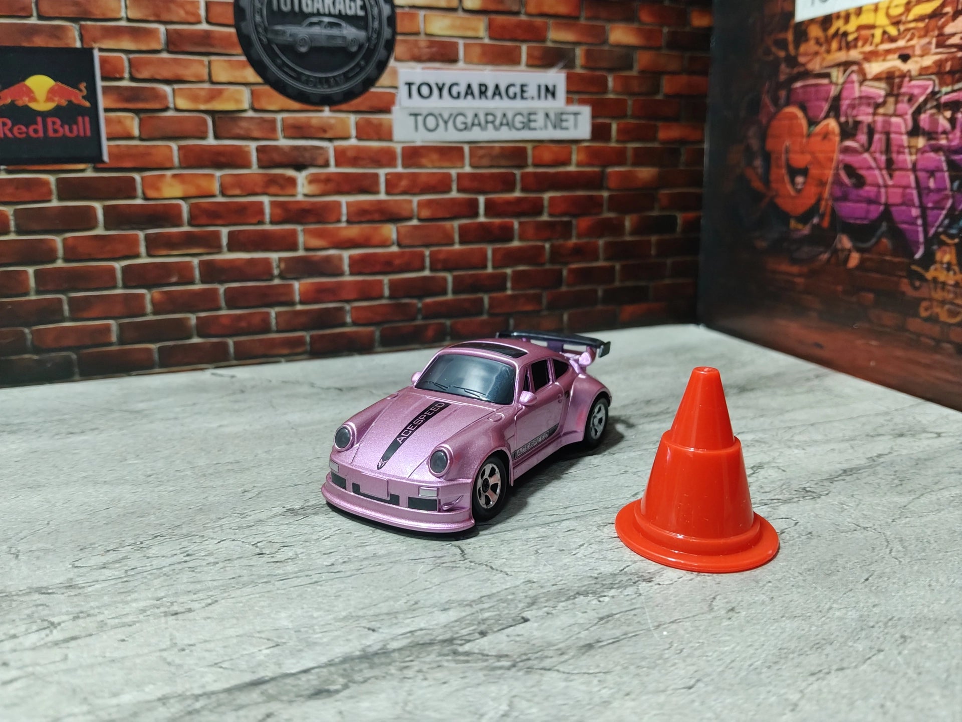 NO:5 PORSCHE 911 MINI DRIFT RC 1:64 SCALE