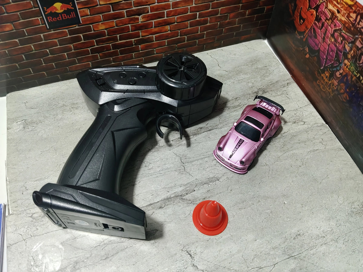 NO:5 PORSCHE 911 MINI DRIFT RC 1:64 SCALE