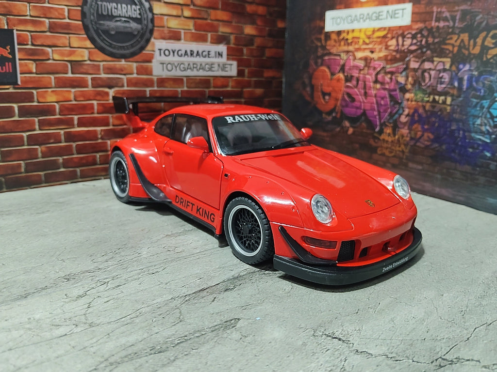 NO:8 PORSCHE 911 RWB 1:24 SCALE