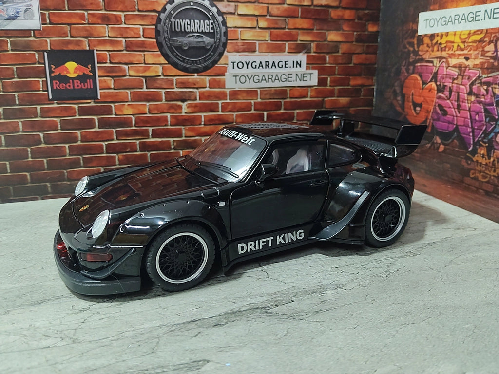 NO:8 PORSCHE 911 RWB 1:24 SCALE