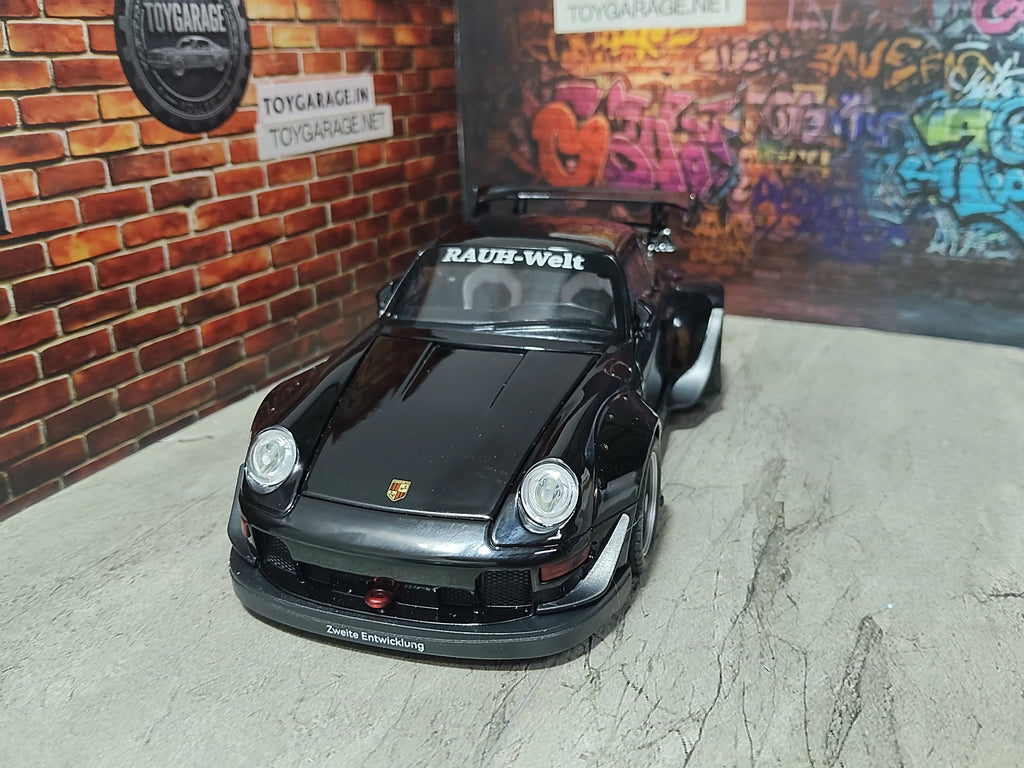 NO:8 PORSCHE 911 RWB 1:24 SCALE