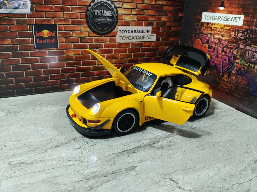 NO:8 PORSCHE 911 RWB 1:24 SCALE