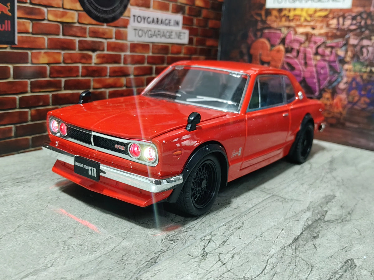 NO:15 NISSAN SKYLINE 2000GT R (KPGC10) 1:24 SCALE