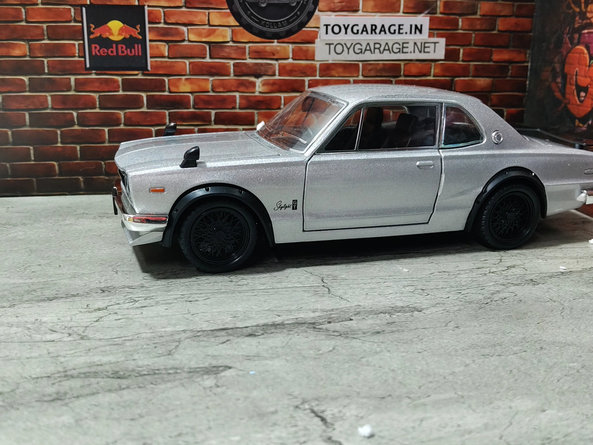 NO:15 NISSAN SKYLINE 2000GT R (KPGC10) 1:24 SCALE