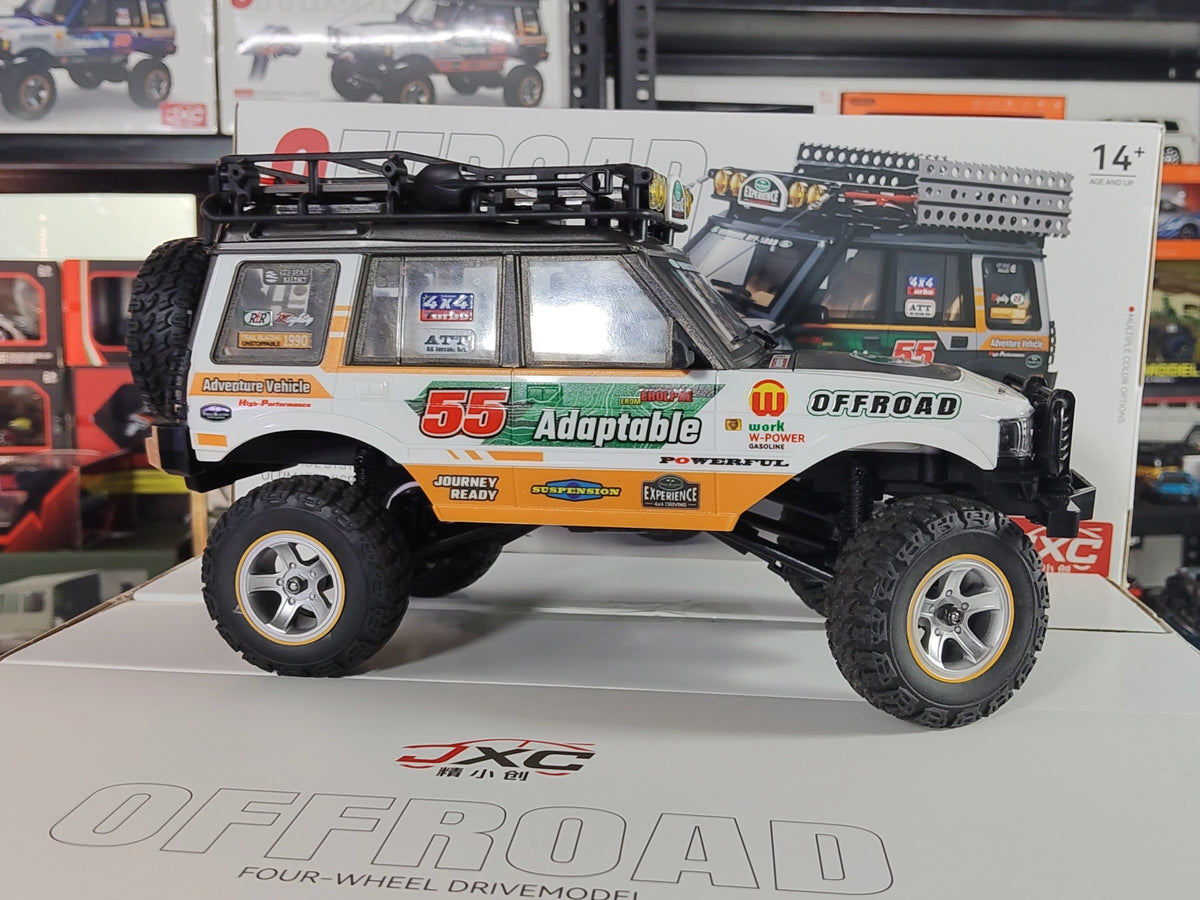 NO:6 JXC LR 1801(LAND ROVER )1:18 SCALE