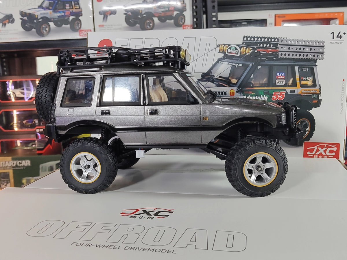 NO:6 JXC LR 1801(LAND ROVER )1:18 SCALE