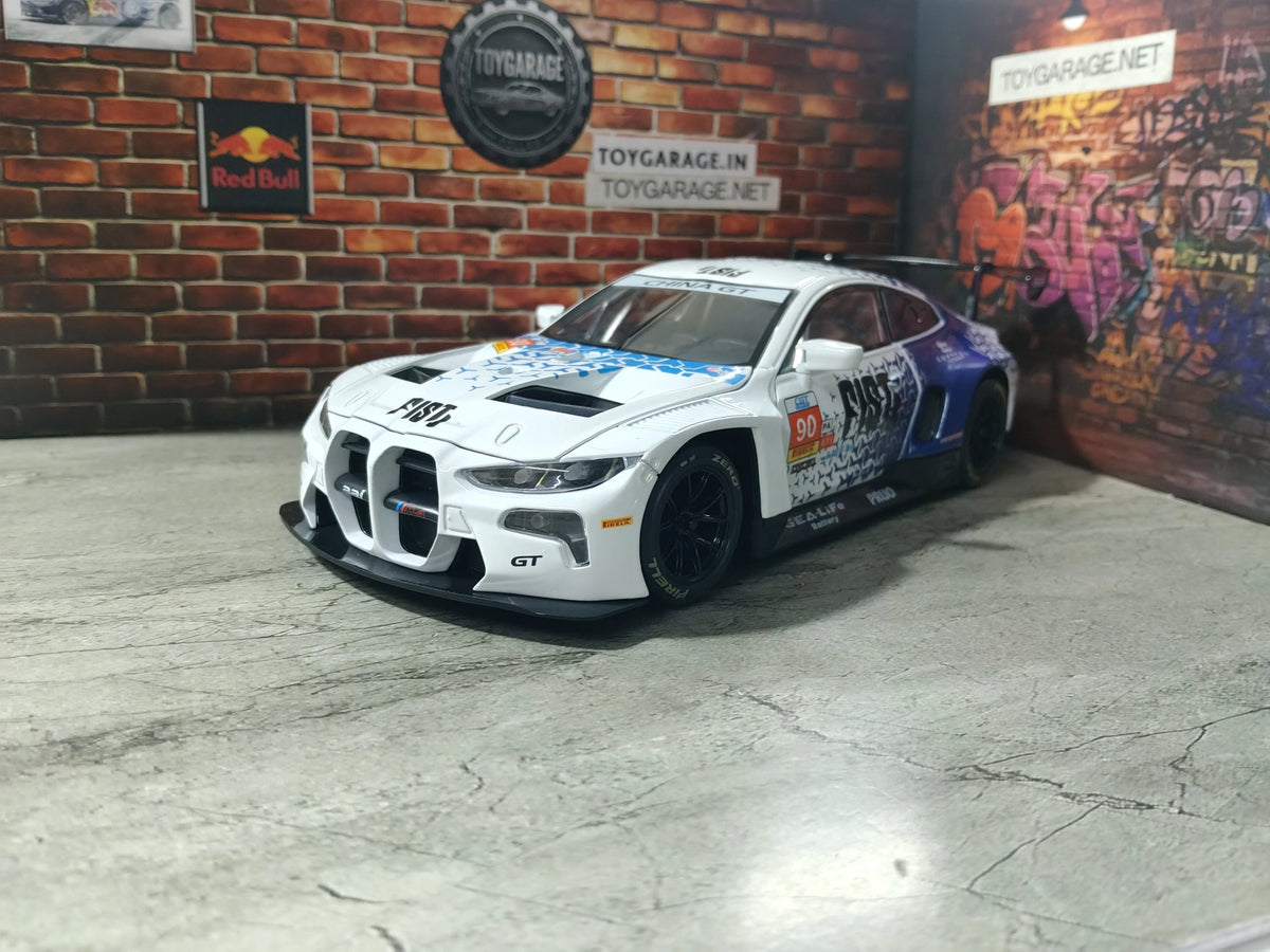 NO:9 BMW M4 GT3 1:24 SCALE