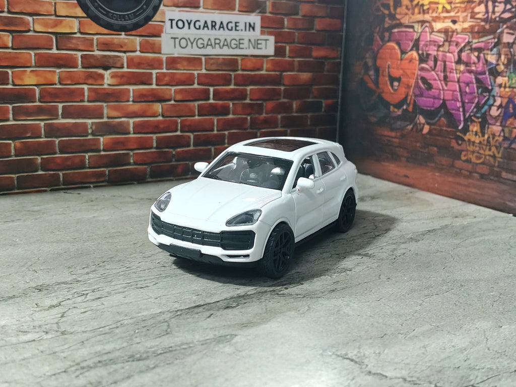 NO:16 PORSCHE CAYENNE  1:43 SCALE