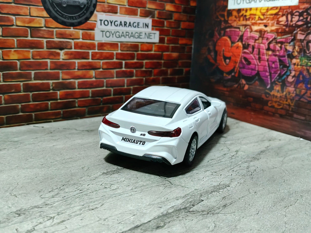 NO:6 BMW M8 T2 1:32 SCALE