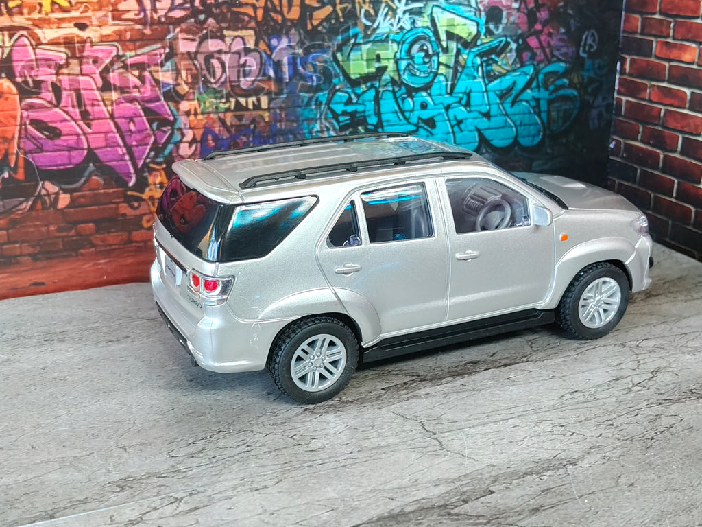 NO: 7 FORTUNER [centy]