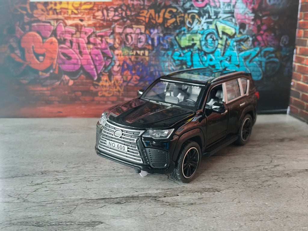 NO:31 LEXUS LX600 T2 1:32 SCALE