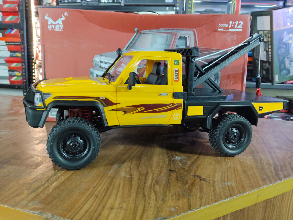 NO:10 TOYOTA LAND CRUISER LC 79 MN-82T 1:12 SCALE