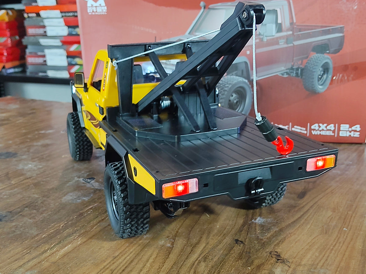 NO:10 TOYOTA LAND CRUISER LC 79 MN-82T 1:12 SCALE
