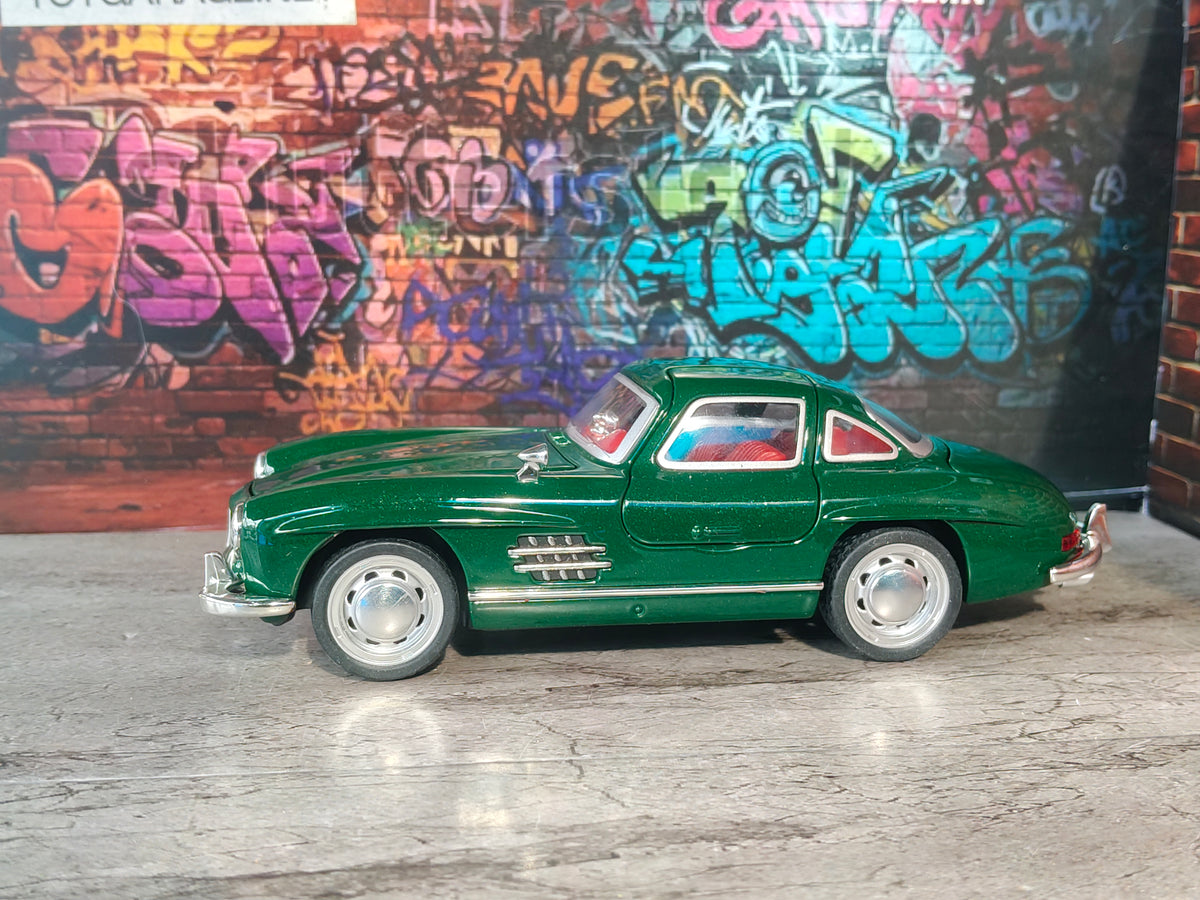 NO:37 MERCEDES BENZ SL 300 1:32 SCALE