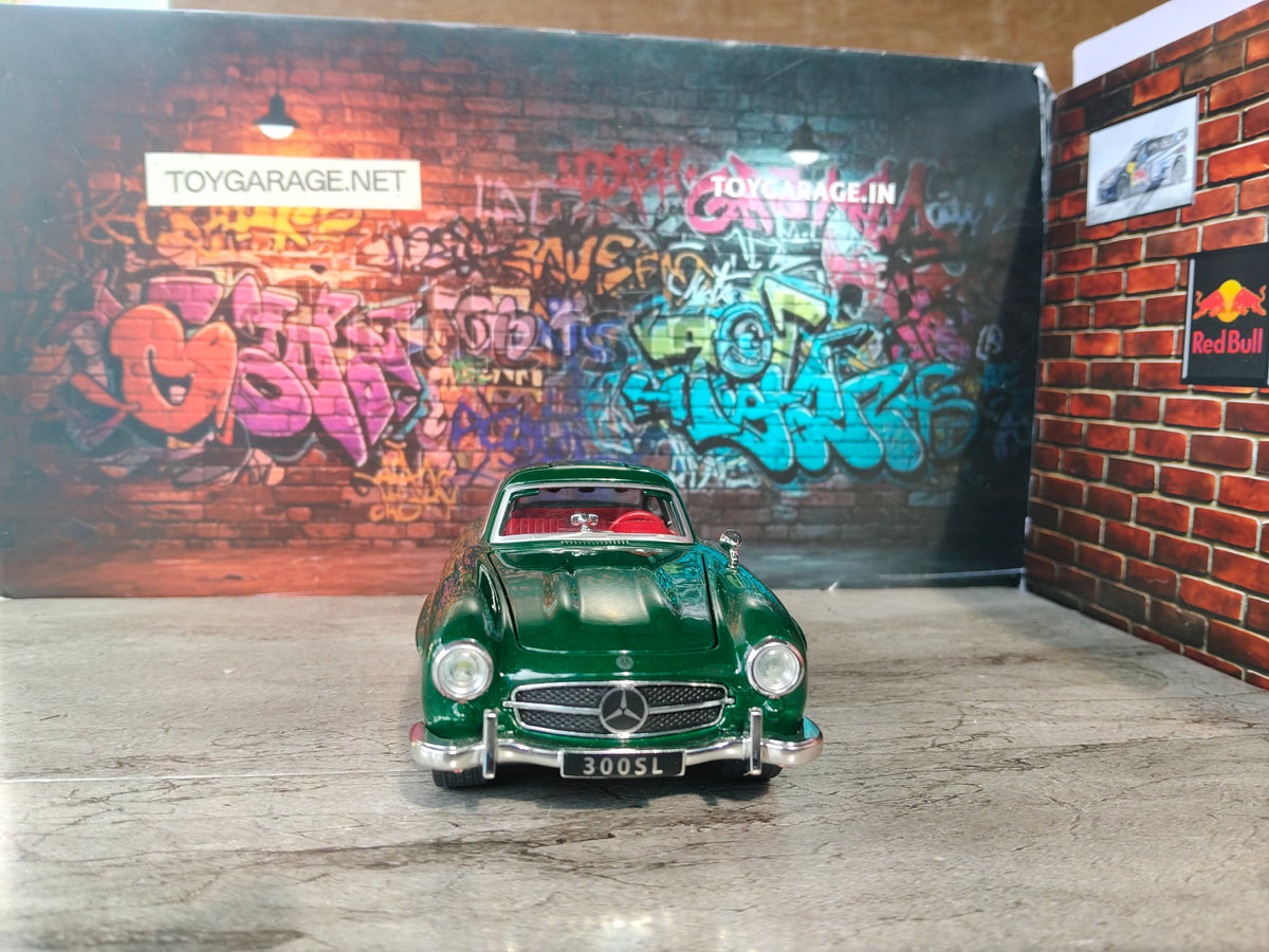 NO:37 MERCEDES BENZ SL 300 1:32 SCALE