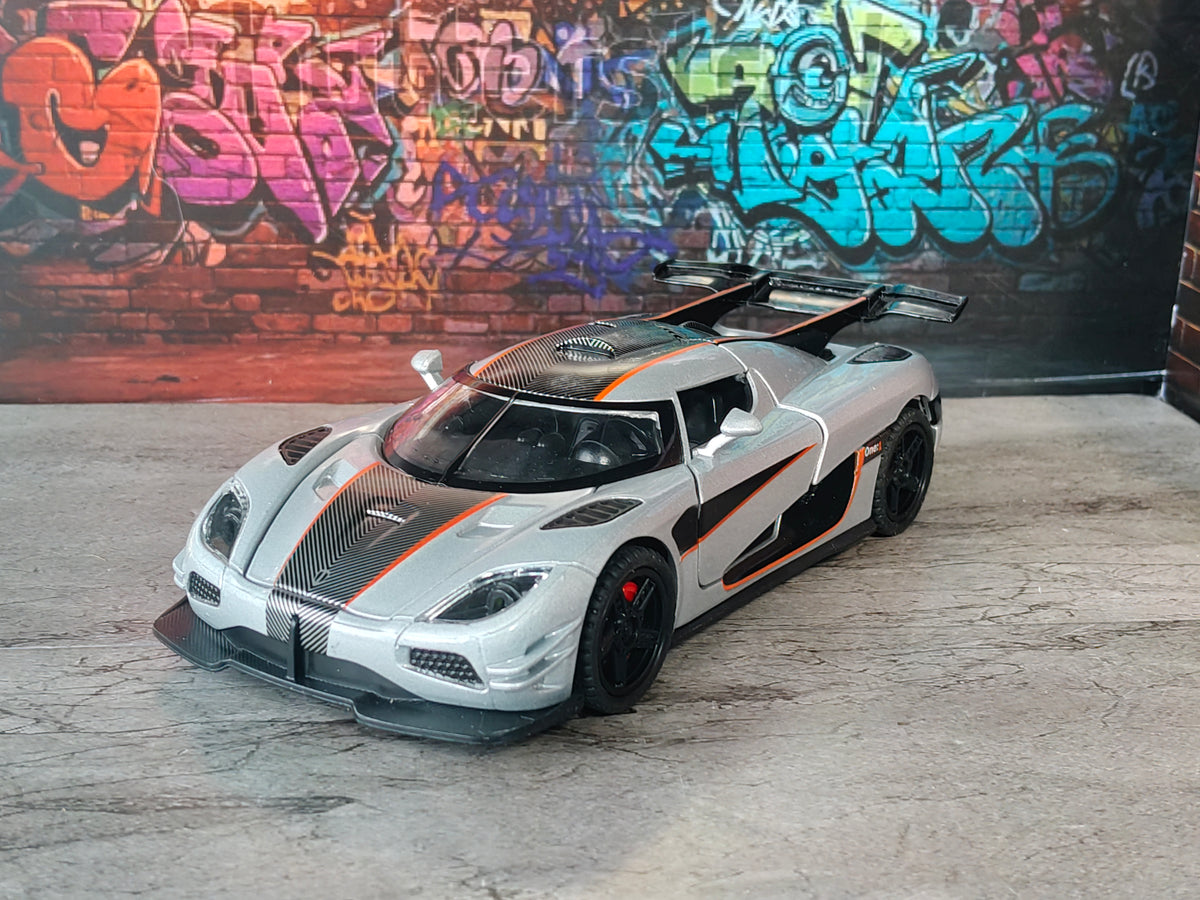 NO:29 KOENIGSEGG ONE 1:32 SCALE