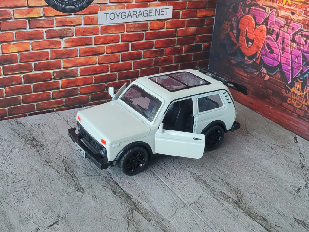 NO:40 LADA NIVA 1:36 SCALE