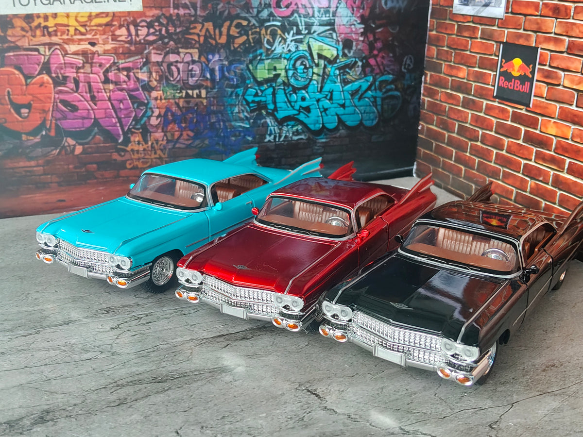 NO:33 CADILLAC 1:32 SCALE