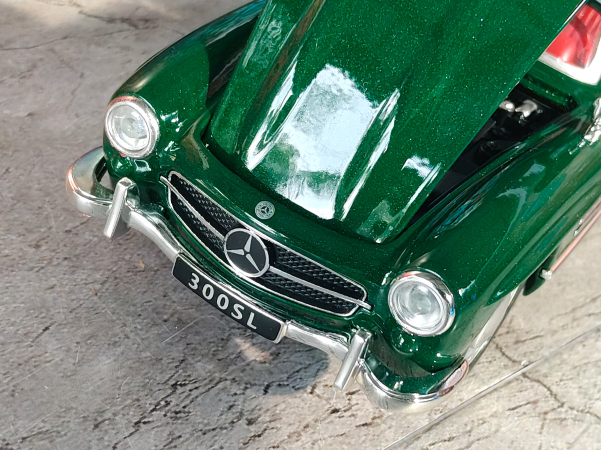 NO:37 MERCEDES BENZ SL 300 1:32 SCALE