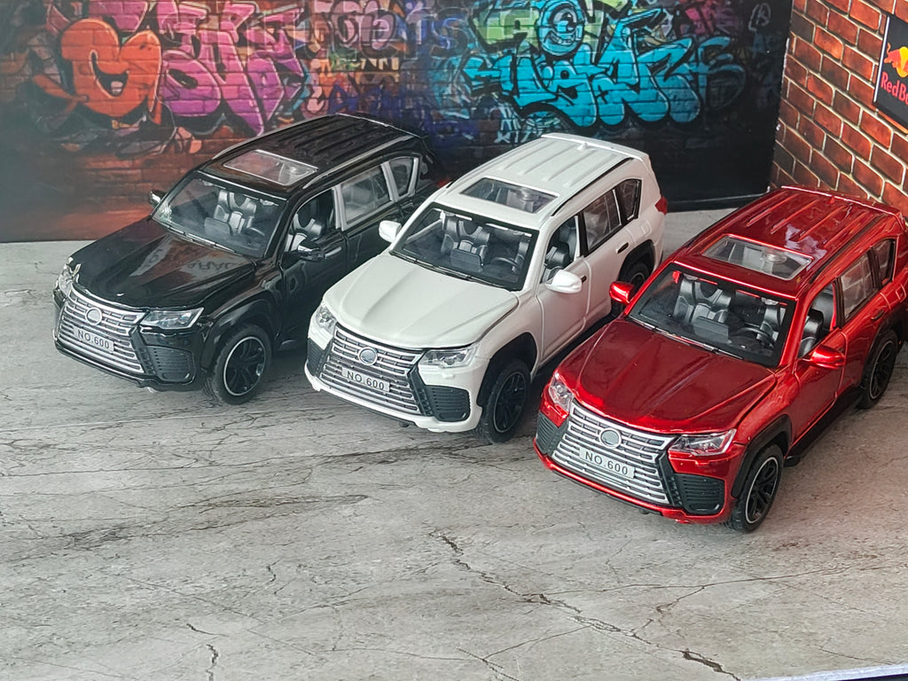 NO:31 LEXUS LX600 T2 1:32 SCALE