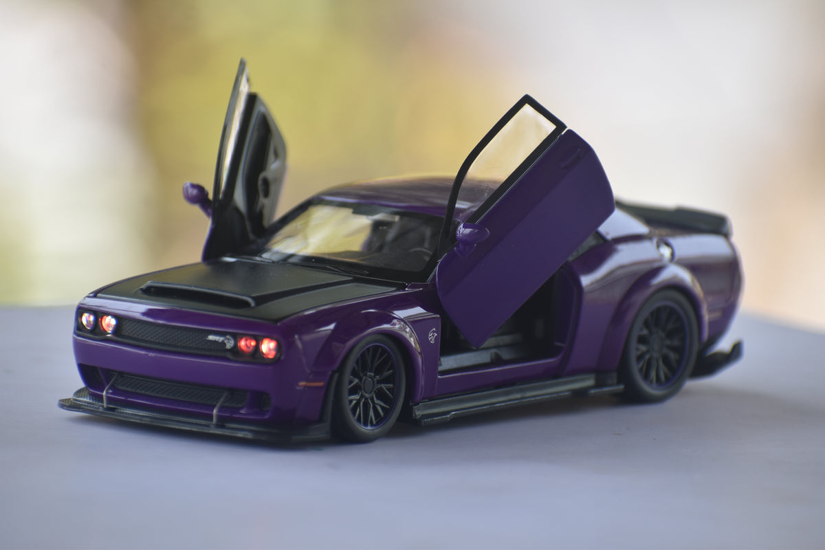 NO:23 DODGE CHALLENGER 1:32 SCALE