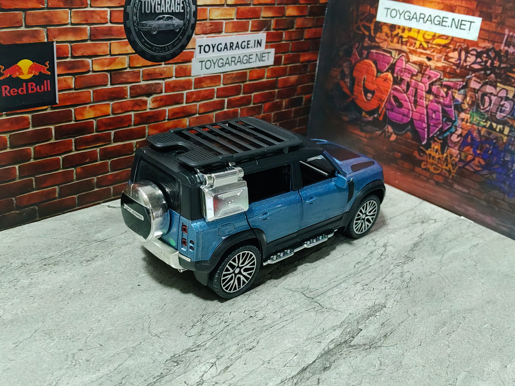 NO:10 DEFENDER 4X 1:32 SCALE