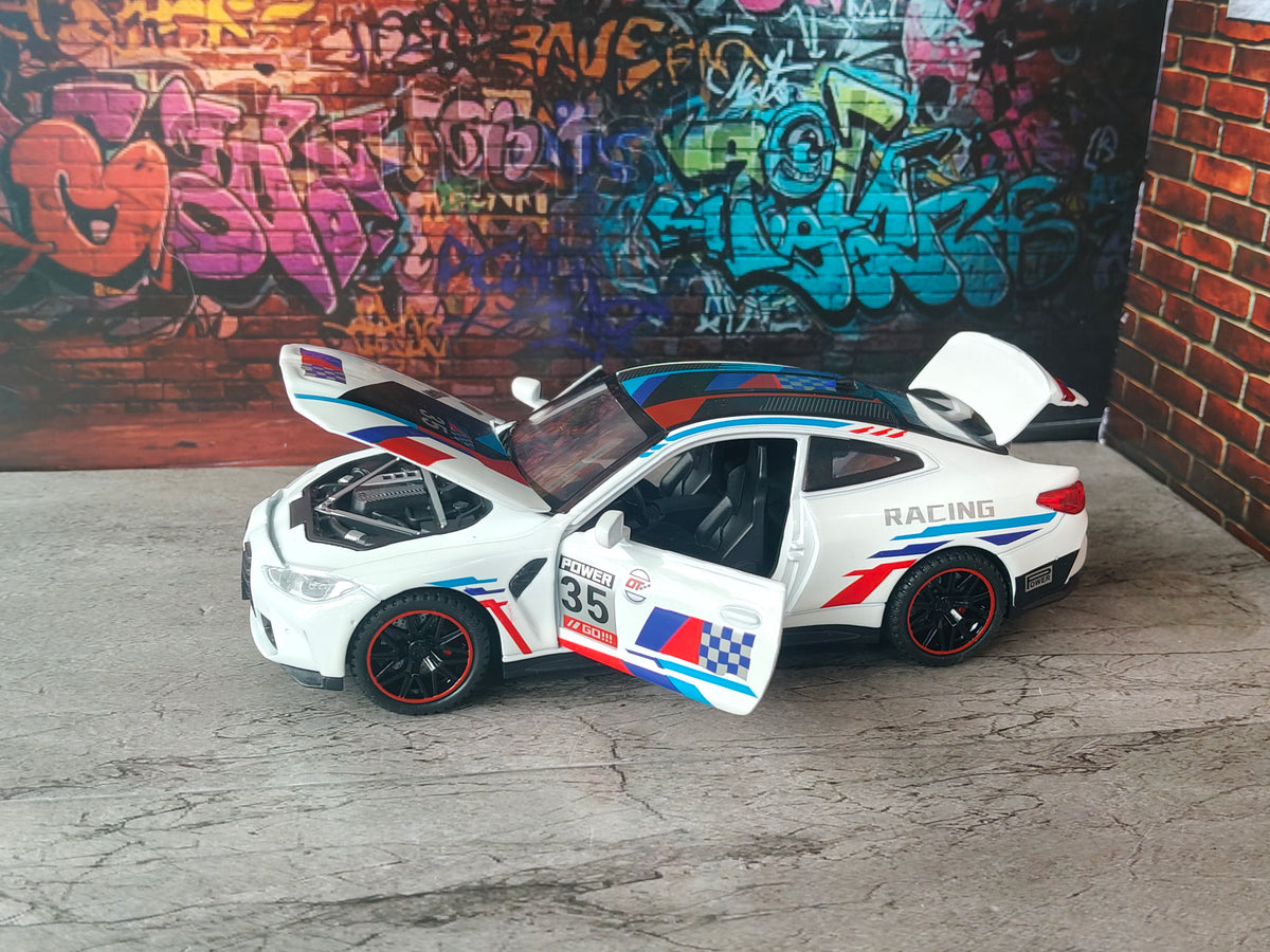 NO:35 BMW M4 RALLY SPEC 1:32 SCALE