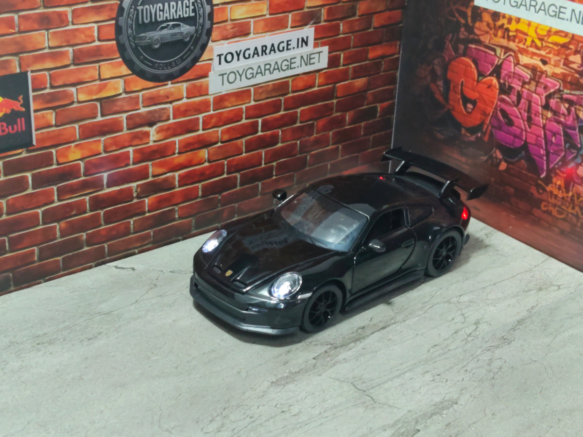 NO:12 PORSCHE 911 GT3 1:32 SCALE